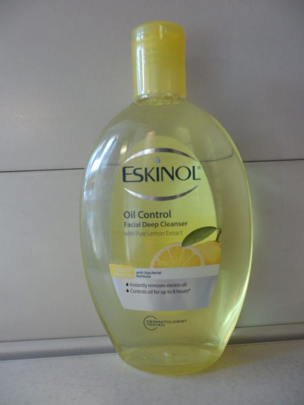 Eskinol with Pure Lemon Extract 225 ml.